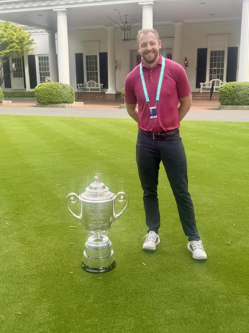 Jason Waddles picture with trophy