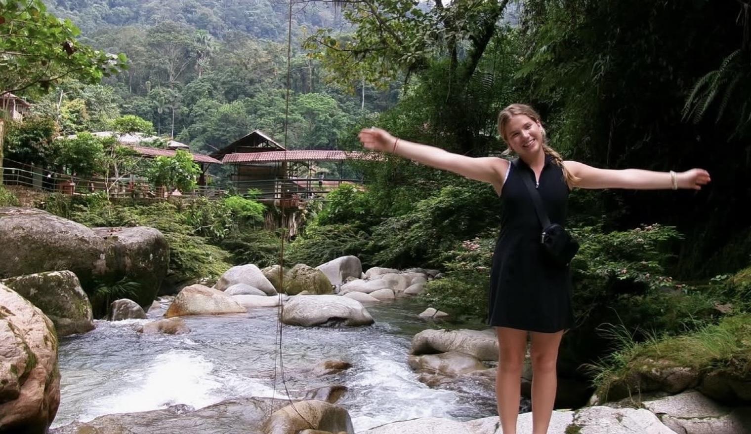 Ella Rosner in Ecuador