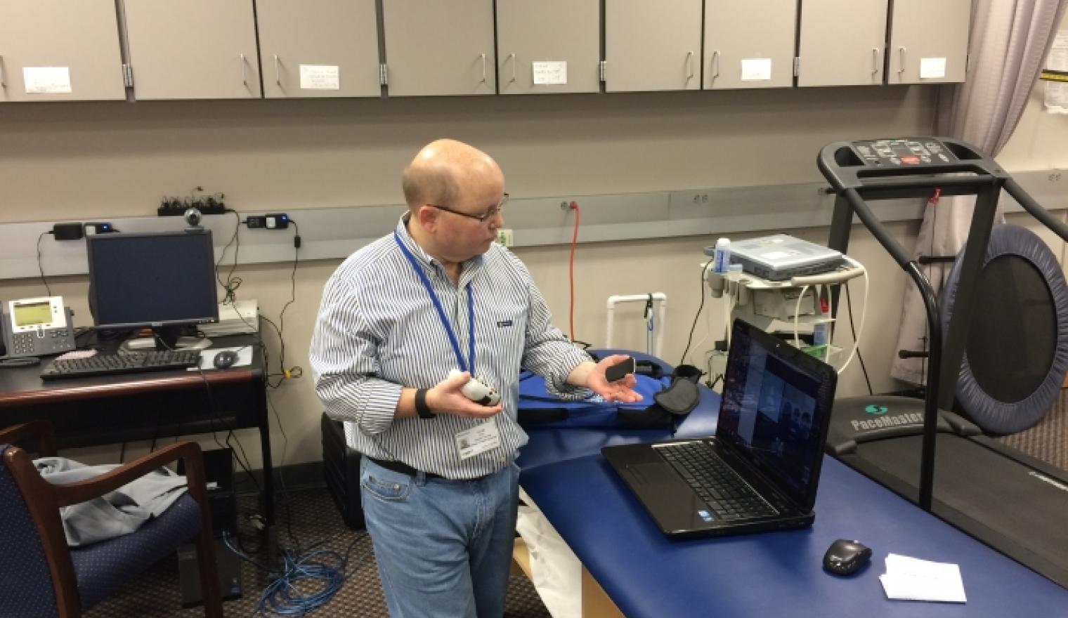 Dr. Tim Uhl wins prize