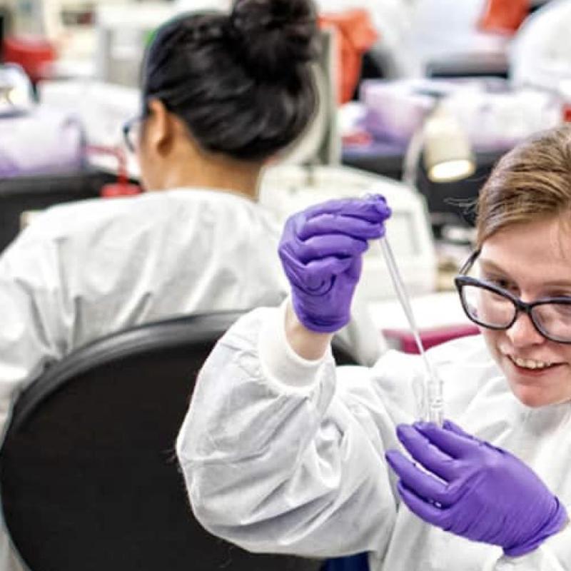 MLS Student in Lab