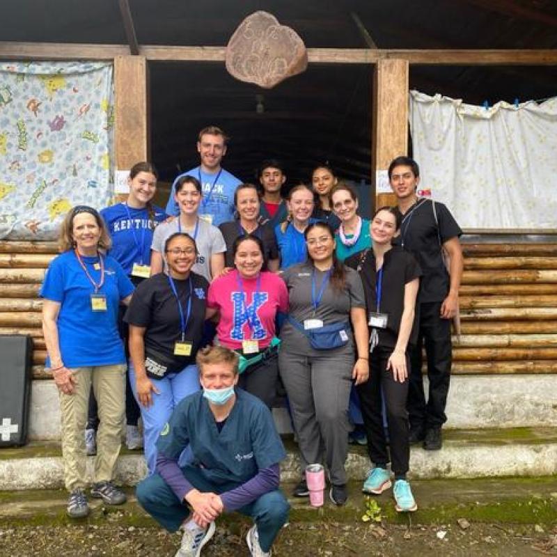 Shoulder to Shoulder in Ecuador