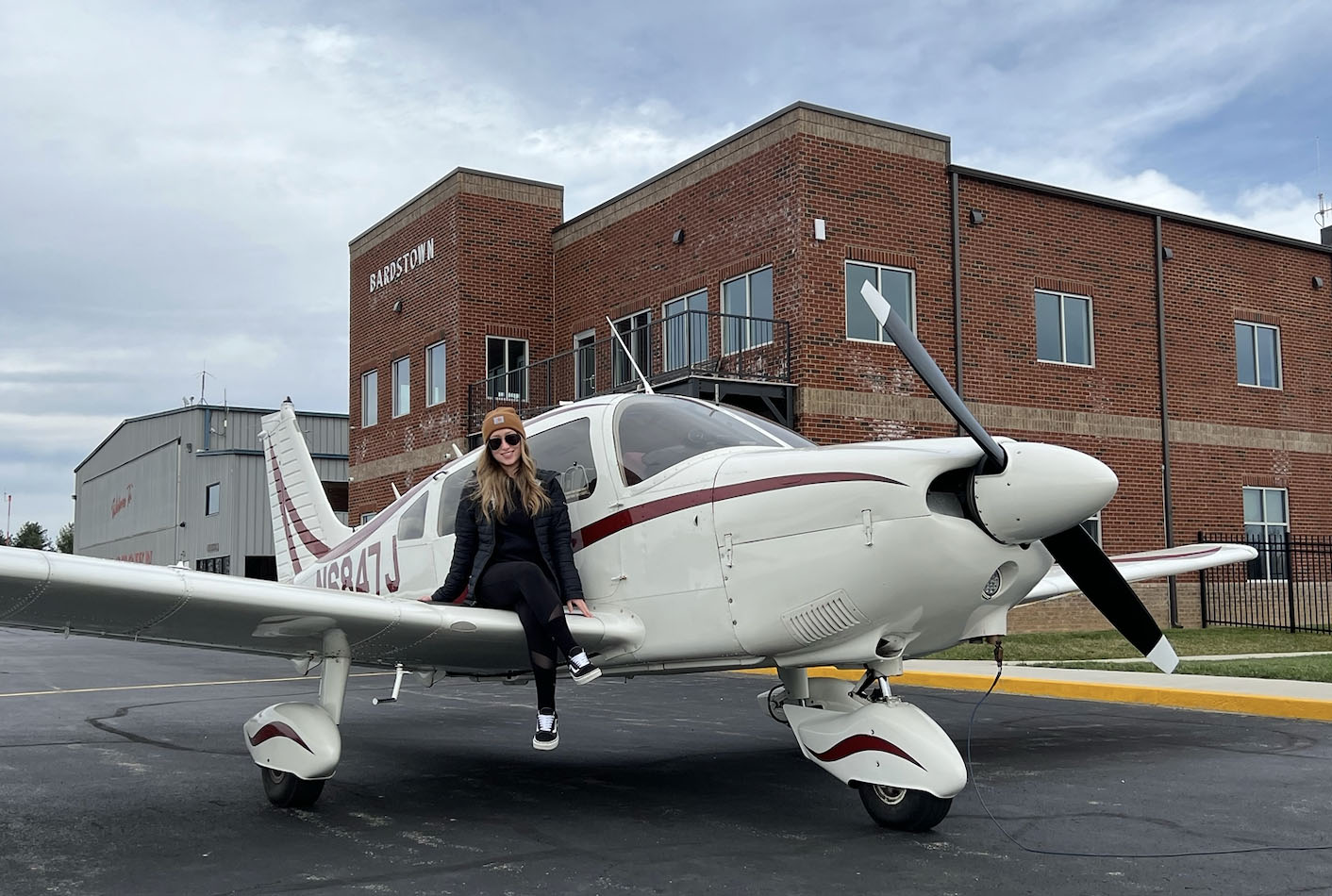  Kelsey Markle with airplane