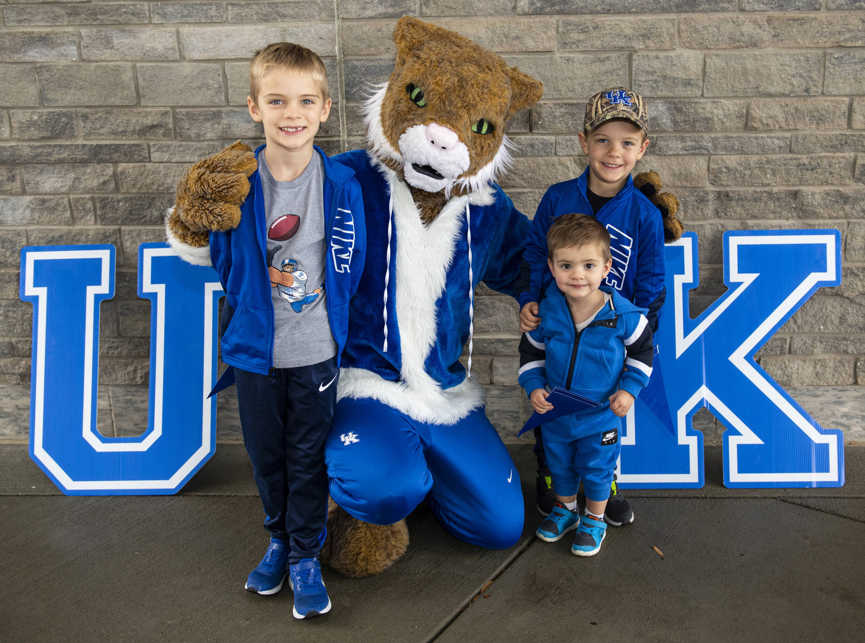 Children with UK Mascot